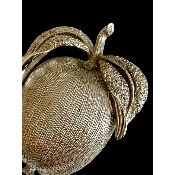 Vintage 1960s Sarah Coventry SARAHCOV Adam’s Delight Silver-Tone Apple Brooch - Picture 2 of 5